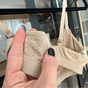 SKIMS Fits Everybody crossover bralette bra sand nude beige vneck thumbnail 7