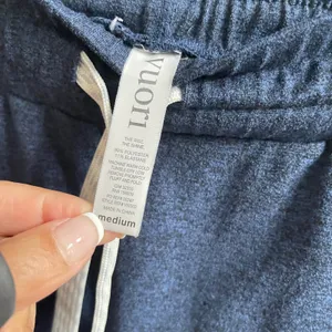 Vuori Performance Jogger Women Medium Navy Heather Activewear VW303 Athleisure thumbnail 5