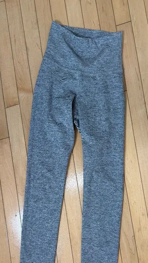 Old Navy Active Grey Heathered Space Dye Crop Leggings Size XS thumbnail 1
