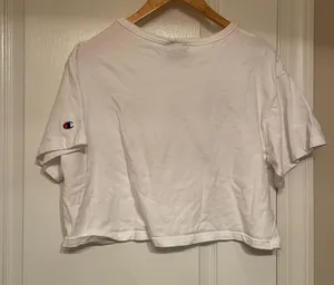 Champion s White cropped shirt thumbnail 3