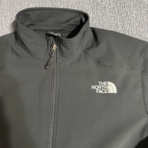 The North Face Women’s Zip Front Jacket thumbnail 2