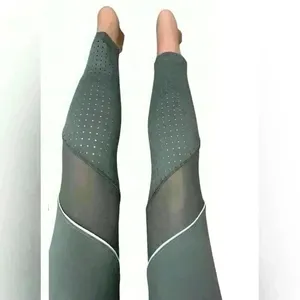 Avia Women’s‎ Active Flex Tech Capri Leggings Size M thumbnail 8