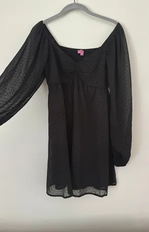 Black Dress thumbnail 1