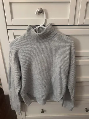 Abercrombie Sweater thumbnail 1