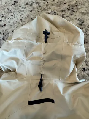 Helly Hansen Women’s Cream Rain Jacket  thumbnail 7
