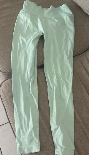 Amazon Women's Mint Green  Workout set thumbnail 1