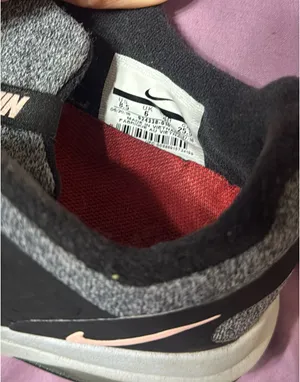 Nike Women’s Training Shoes 8.5 thumbnail 2