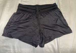 Black The North Face shorts  thumbnail 1