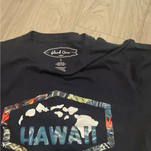 Hawaii Graphic T-Shirt thumbnail 2