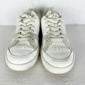 On Running Women's The Roger Clubhouse Sneaker Size 8.5 White Sand thumbnail 4