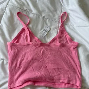 PacSun pink cropped tank top in small thumbnail 3