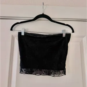 Amazon Black Lace Top thumbnail 2