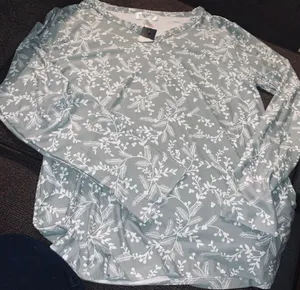 Kathy Ireland cool comfy pajama top thumbnail 2