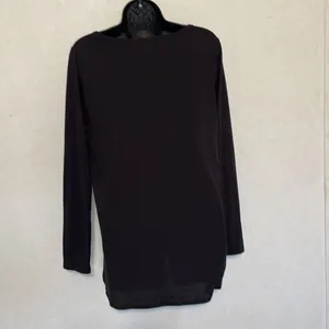 LuLaRoe size medium black, scoopneck, long sleeve tee. Used. thumbnail 3