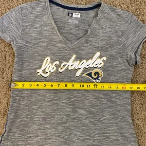 NFL Los Angeles Rams Women’s size Medium thumbnail 9