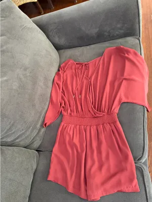 White House/Black Market Red Romper Size 0 thumbnail 3