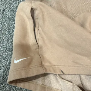 wmns Nike sweat shorts thumbnail 3