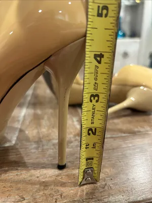 Gucci D’Orsay Patent Leather Pumps thumbnail 7
