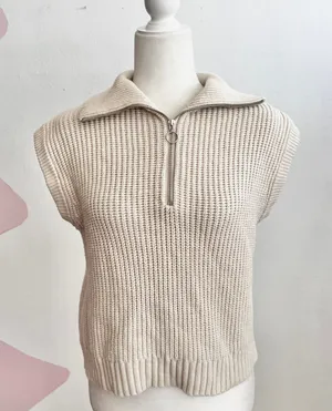 Cream Sweater Vest Cottagecore Preppy Academia Minimalist Retro Medium‎ thumbnail 1