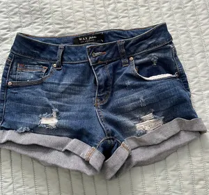 Jean Shorts thumbnail 1
