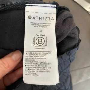 Athleta Triumph Hybrid Wide Crop Black Pants Size‎ M #533711 thumbnail 9