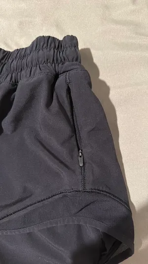 Lululemon Shorts Hotty Hot Low-Rise thumbnail 3