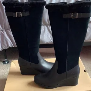 UGG Boots thumbnail 1