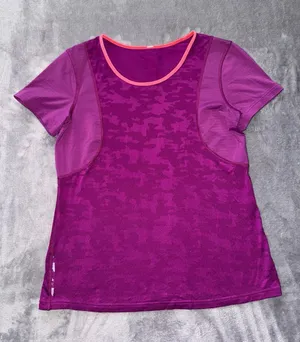 Lululemon‎ Run For Days Camo Short Sleeve Shirt in Regal Plum Size 4 thumbnail 1