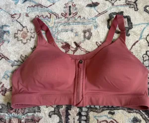 Front-Zip Wireless Sports Bra in Rose thumbnail 1