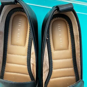 Kelly & Katie Black Flats Sleek Slip-On Loafers thumbnail 7