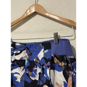 NEW Free People Mesmerize Me Print Cargo Pants Size Medium Purple Camo Wide Leg thumbnail 6