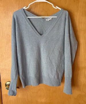 Reformation‎ Cashmere Blend V-Neck Sweater Womens Medium Blue Drop Shoulder thumbnail 1