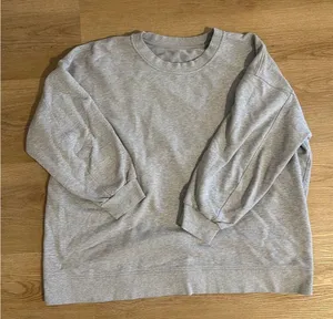 Lululemon Sweatshirt Crewneck Grey Pullover Women’s Large thumbnail 1
