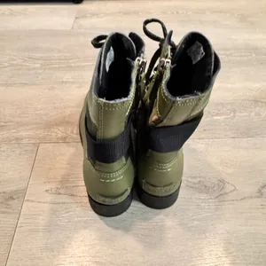 Sorel Emelie Conquest Olive Green Camo Lace Up Zip‎ Combat Boots Size 5 thumbnail 5