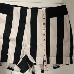 Sweet Rain black and white striped shorts thumbnail 6