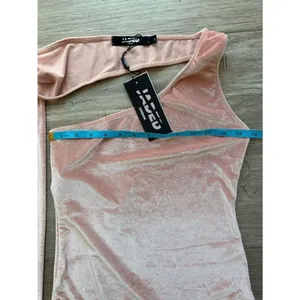 NWT Jaded London Blush Velvet One-Shoulder Bodysuit thumbnail 4