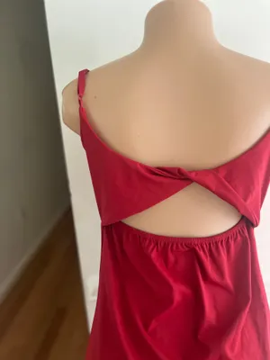 Halara Stylish red sleeveless dress with a simple design. Perfect for casual outings. thumbnail 8