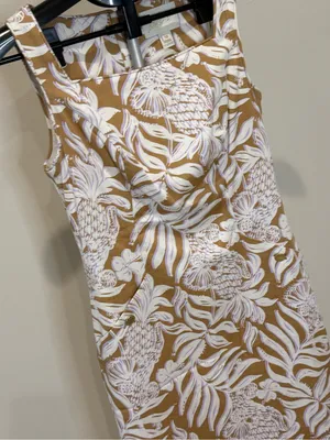 Lilly Pulitzer Tan Dress with White Tropical Floral Print NWOT thumbnail 3