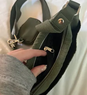 Wild Fable Excellent Condition Target Crossbody Bag with Pouch thumbnail 5