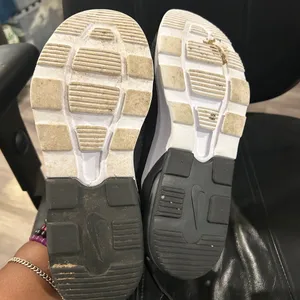Nike Black and White Sneakers thumbnail 9