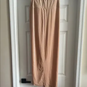 NWT JLUXLABEL Draped Twist Front Maxi Skirt in Blush thumbnail 6