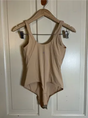 Lululemon Women’s Align Bodysuit Contour Size 4 thumbnail 8