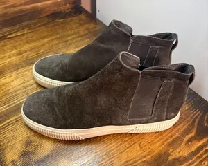 Vince Kelowna Chelsea Boot Pull On Sneaker Gray Suede Shoe 7 thumbnail 1