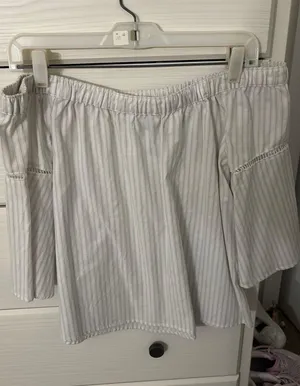 Abercrombie Off the Shoulder Shirt thumbnail 1