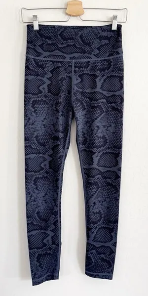 Anthropologie All Fenix Leggings Medium High Rise 7/8 Yoga Blue Snake Print M thumbnail 1