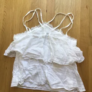 White House | Black Market White Tiered Pleat front Racerback design Eyelash Lace Trim cami in sm thumbnail 4