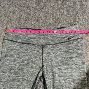 Nike Women’s Cropped Leggings thumbnail 8