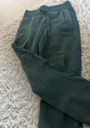 Lululemon Vintage Joggers thumbnail 3