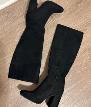 Forever 21 Knee-High Boots Black thumbnail 1