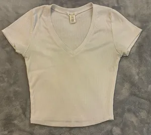 Bozzolo Women’s Ribbed V-Neck Short Sleeve Top - White Size Medium thumbnail 1